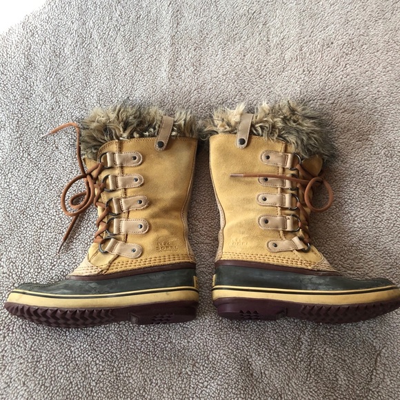 Sorel Joan of Arctic Fur Boots - Picture 2 of 5